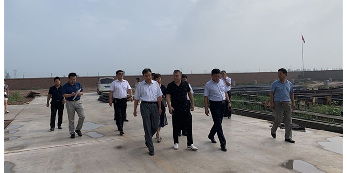 農(nóng)業(yè)部時以群司長到我公司參觀 (2)